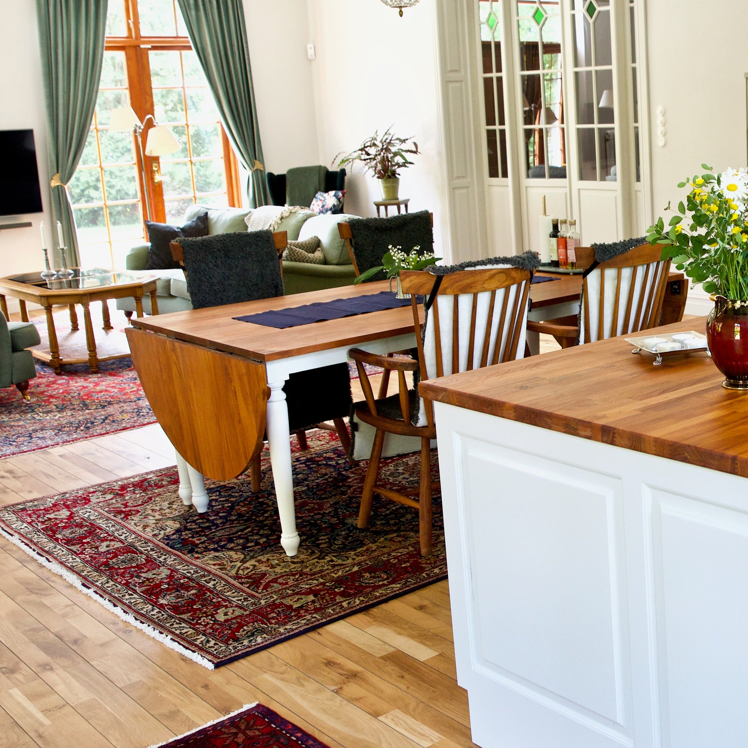 Klaffbord teak Amanda