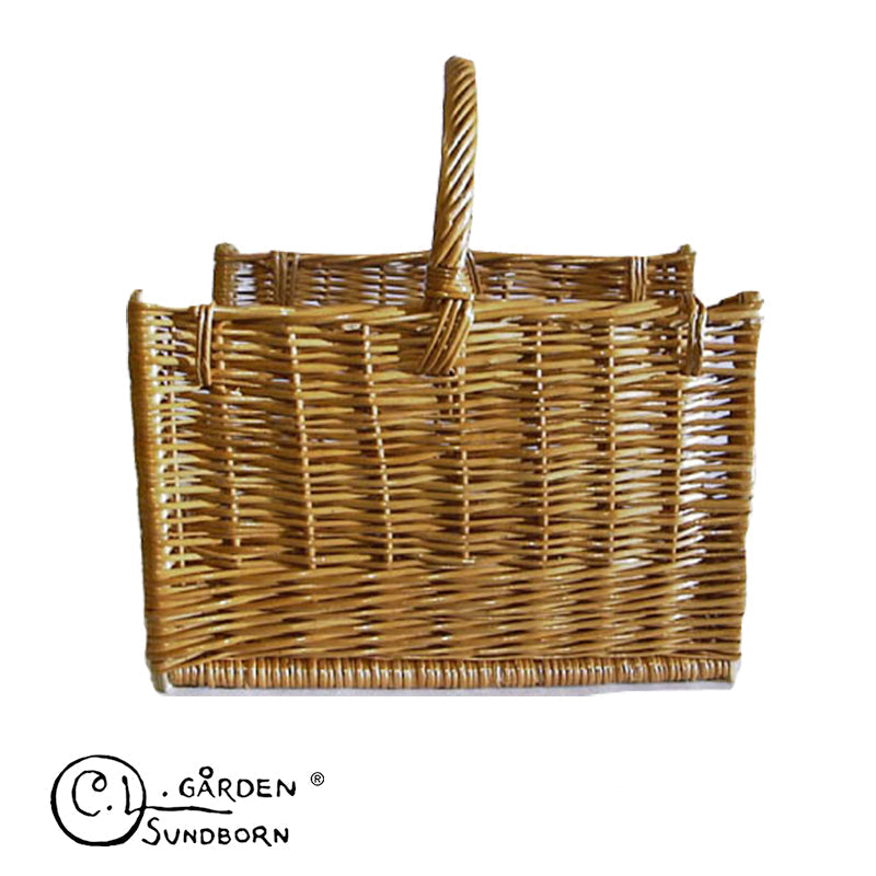 Klassischer Kaminholzkorb aus geflochtener Weide