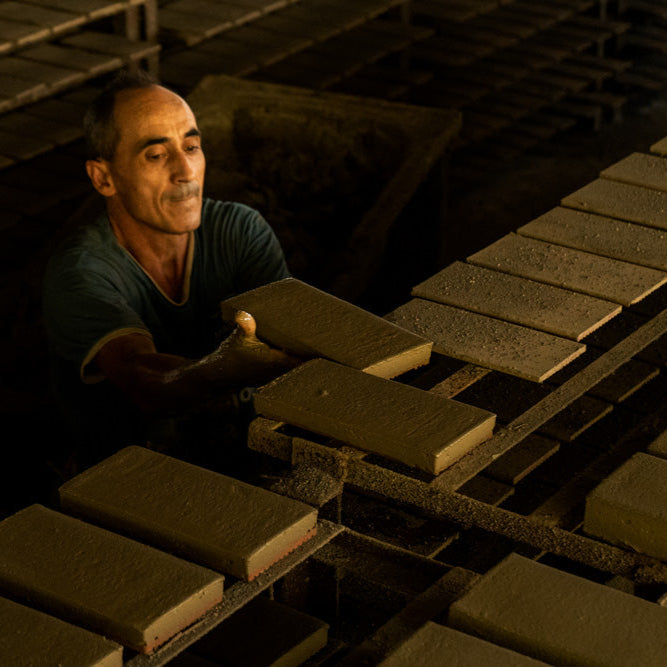 Handgefertigter Bodenziegel rot 20 mm