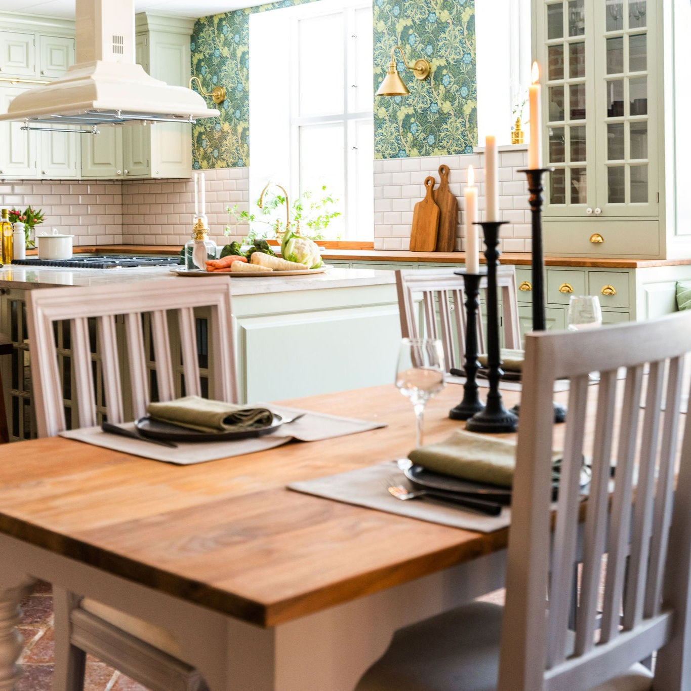 Lantbord i teak Gustaf