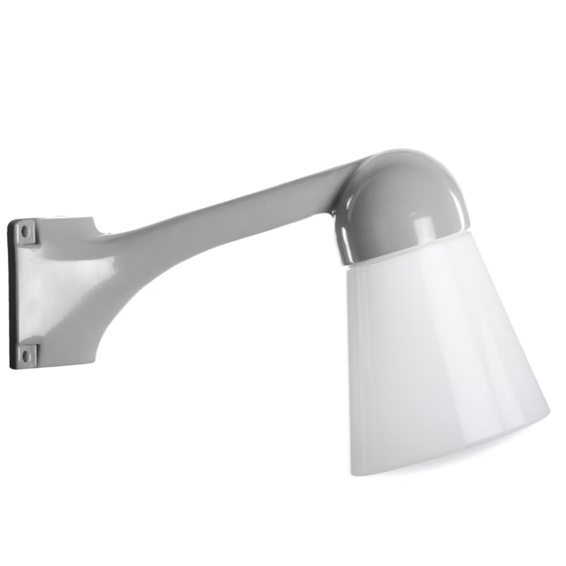 Funkis Hörn 80 Grå är en tidlös vägglampa för hörnmontage, tillverkad i aluminium och utrustad med en konisk glaskupa