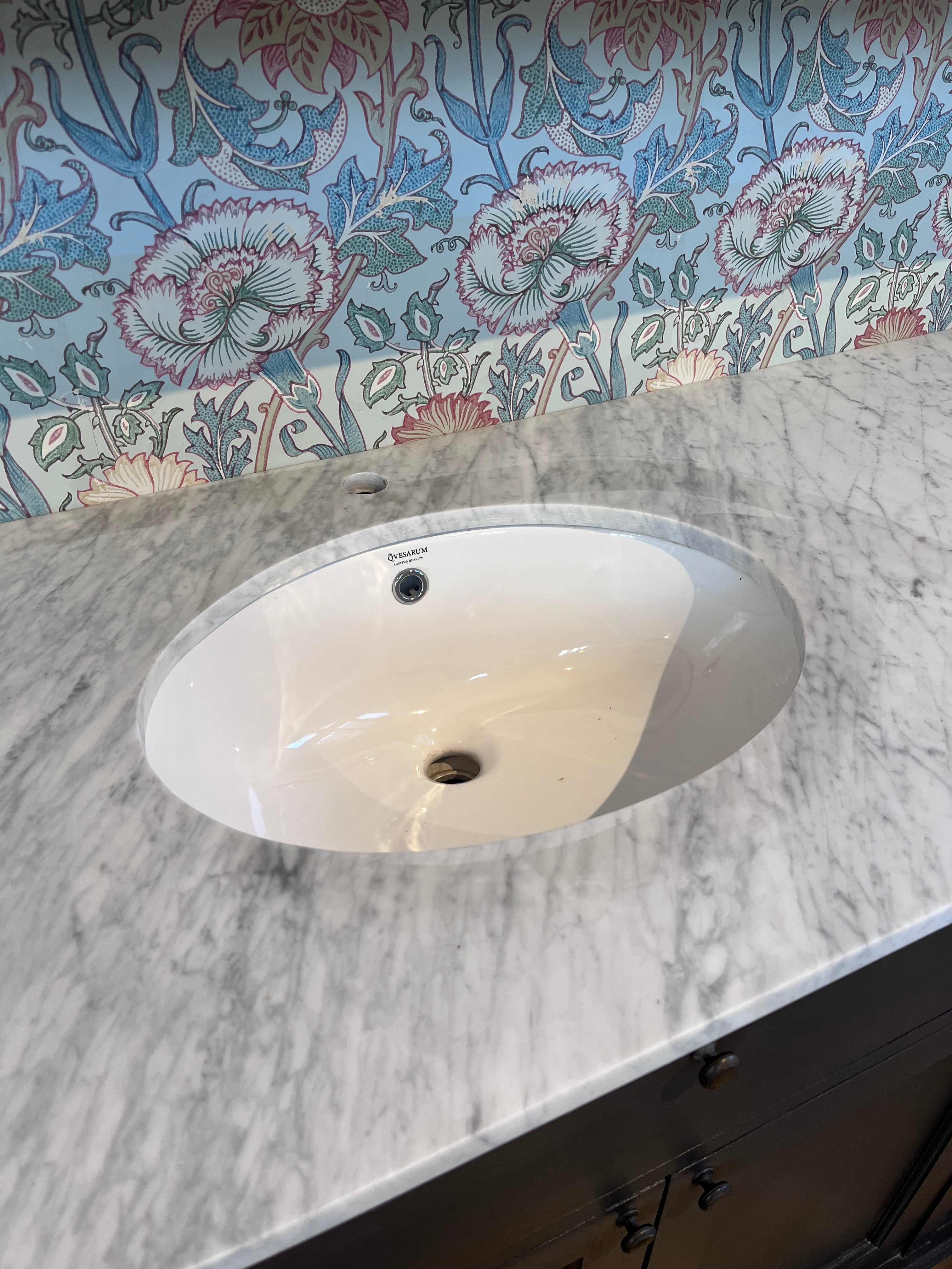 Stor kommod Agnes + väggskåp antracitgrått (fyndvara)