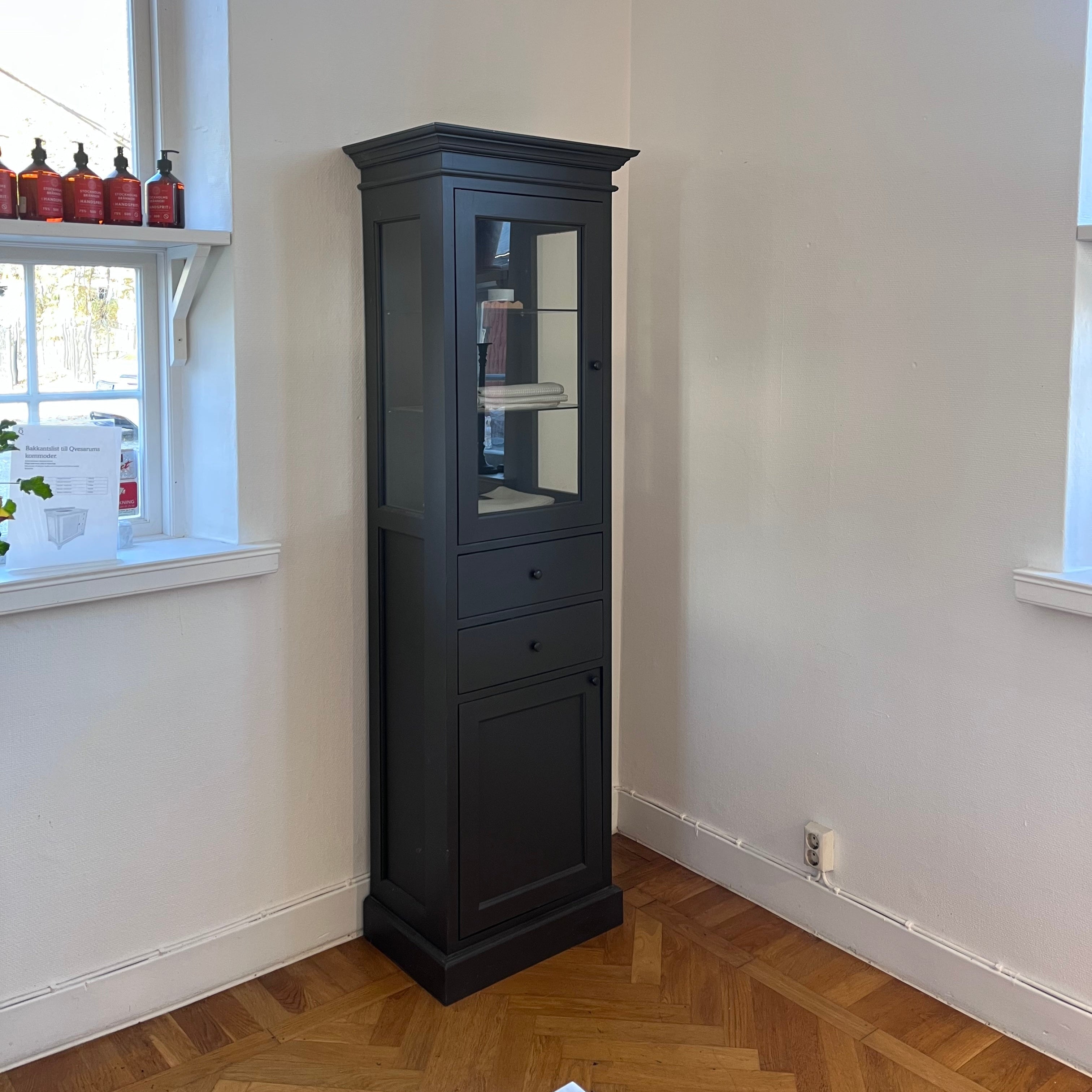 Högskåp badrum Agnes antracitgrå (utställningsexemplar)
