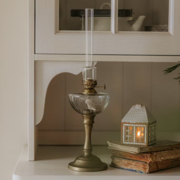 Fotogenlampa På Fot Antik Mässing