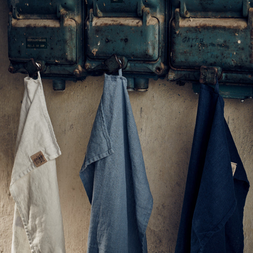 Linnehandduk Lovely Midnight Blue