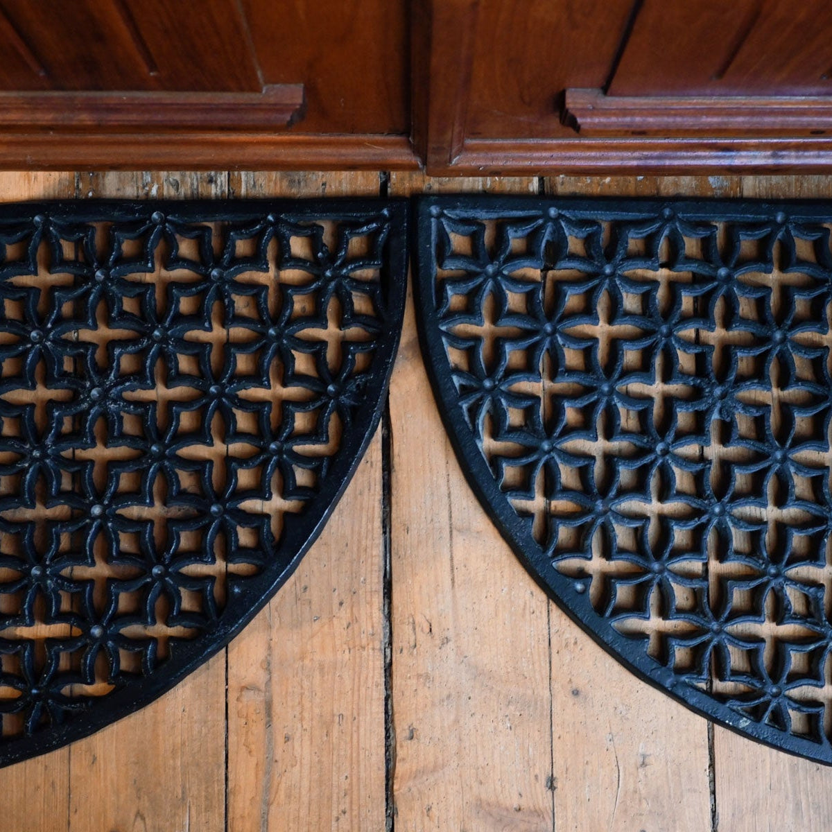 Fotskrapa gjutjärn halvmåne