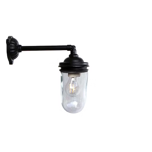 Glasbrukslykta 90 Rak är en ytterbelysning tillverkad i gjutjärn.