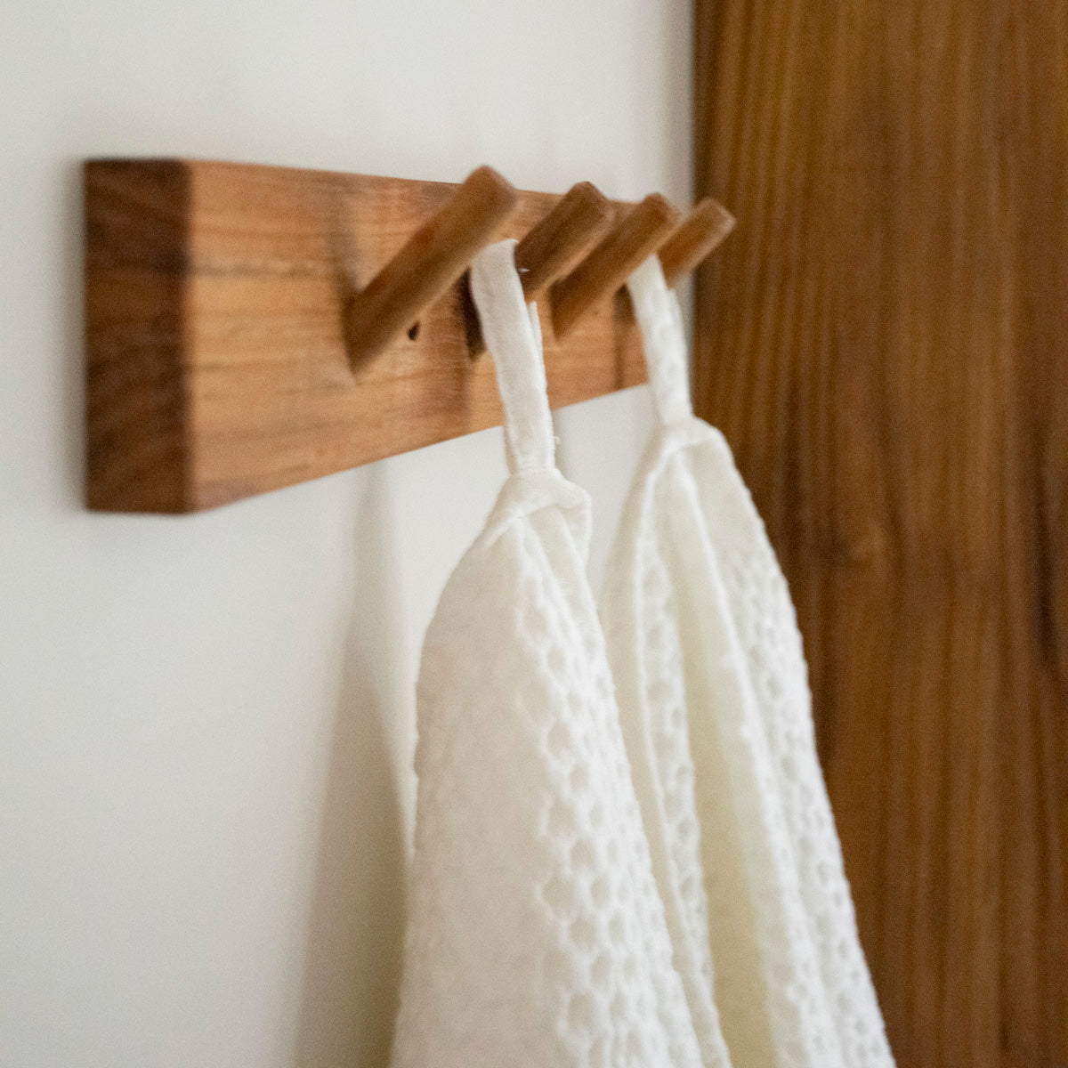 Knoppbräda Wilma teak 35 cm