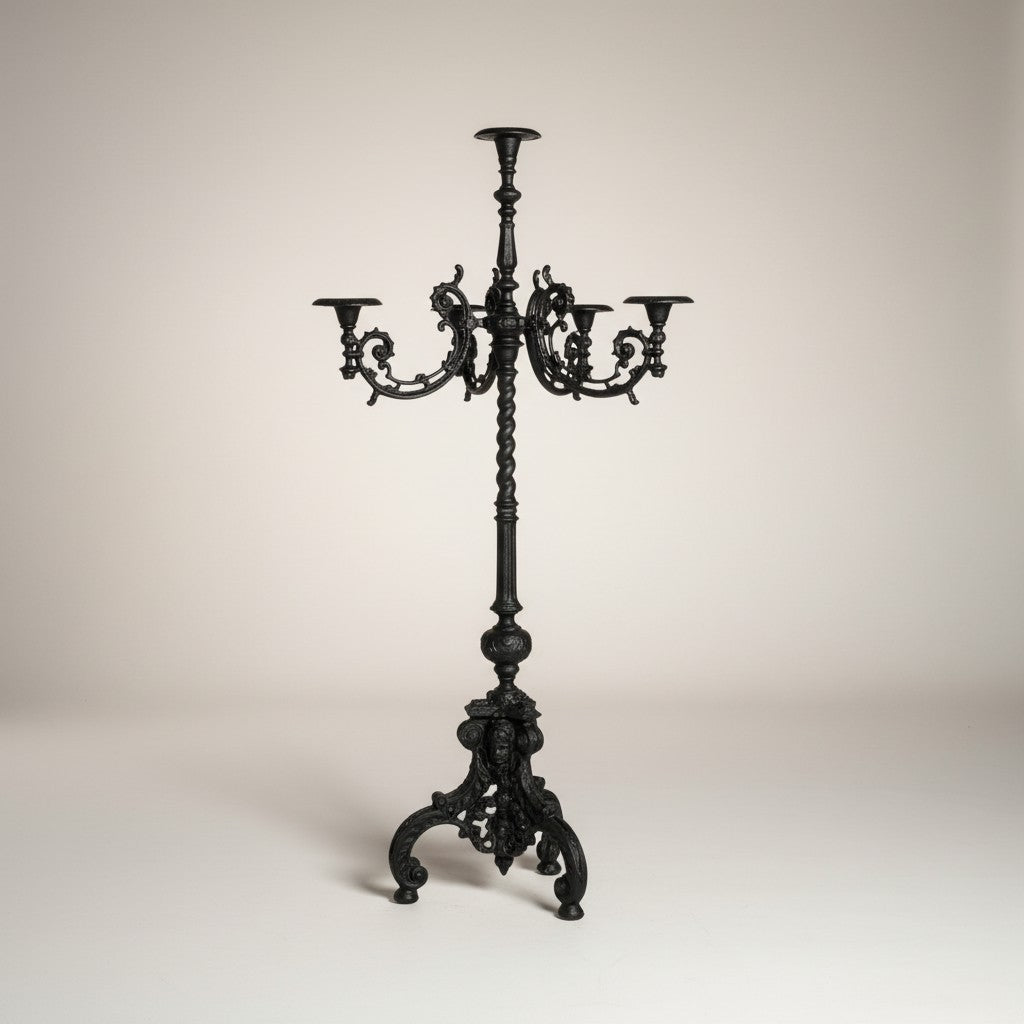 Golvkandelaber i gjutjärn