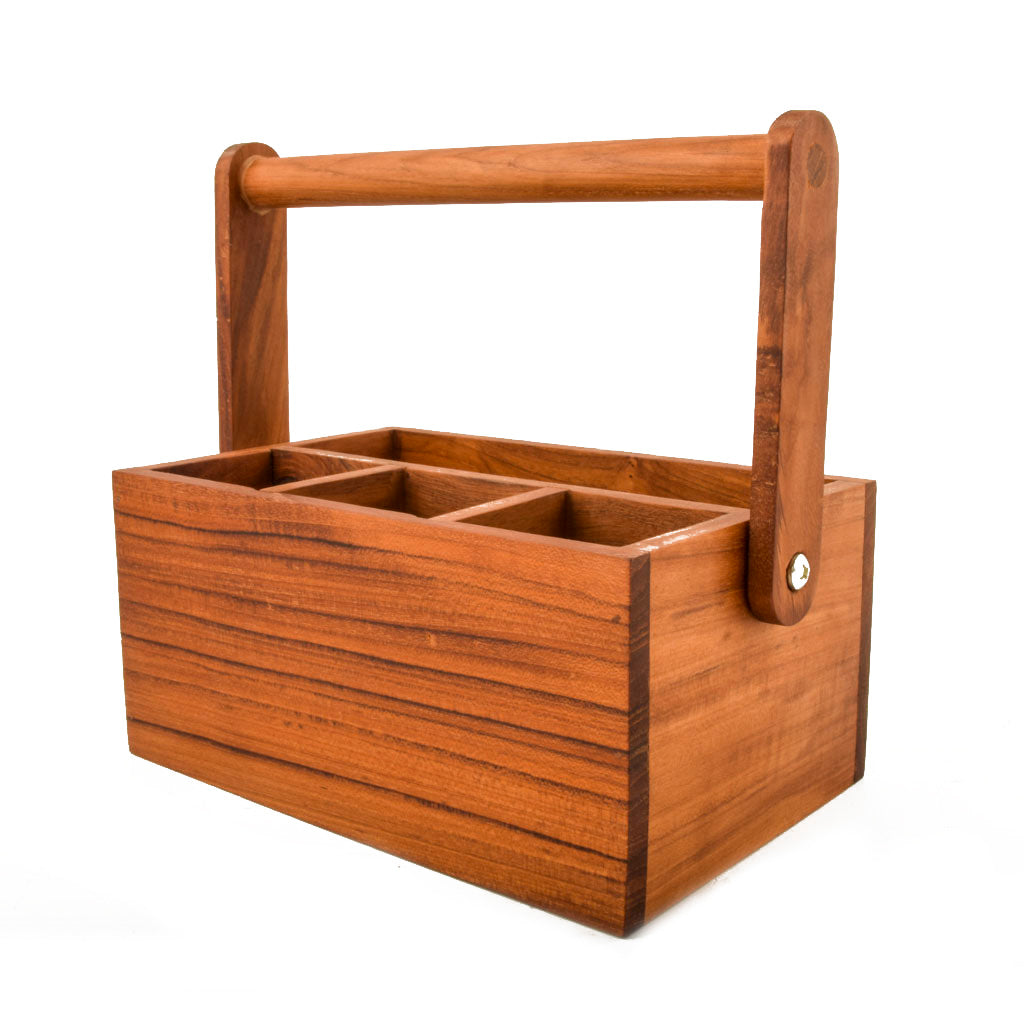 Bestickhållare i trä gjord av teak med fyra fack och ett handtag