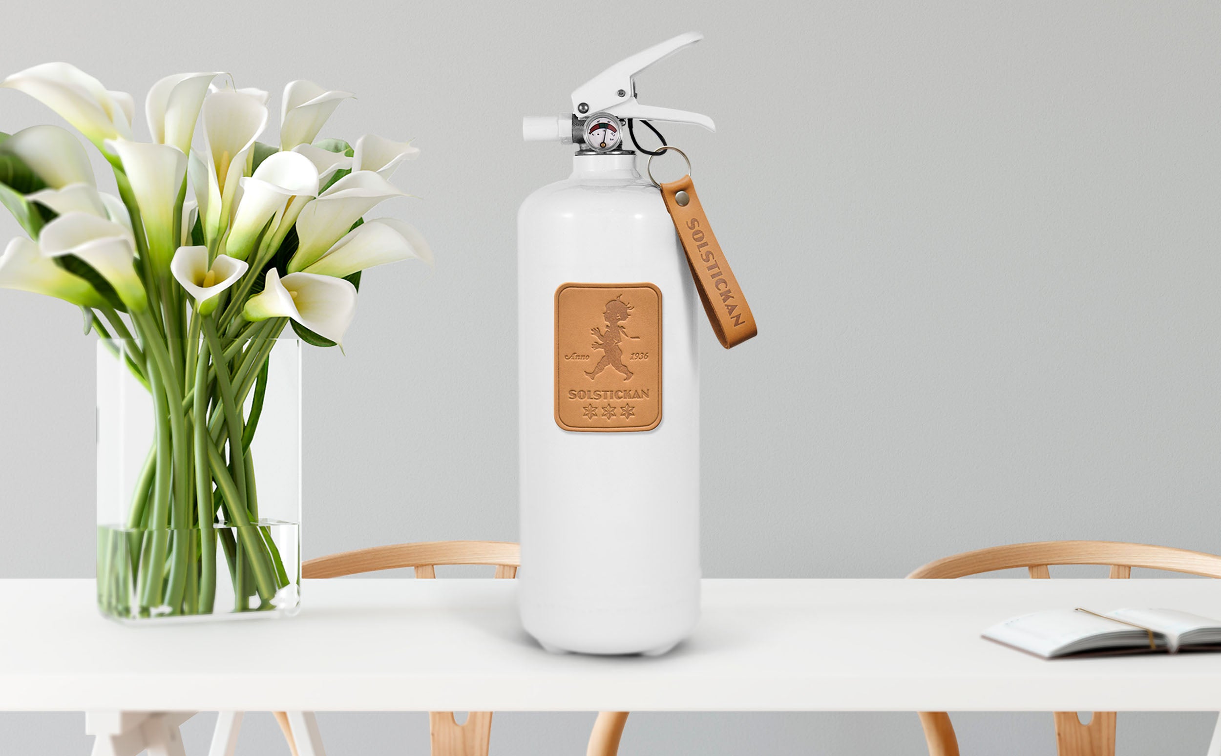 Solstickan Feuerlöscher weiß/leder 2 kg