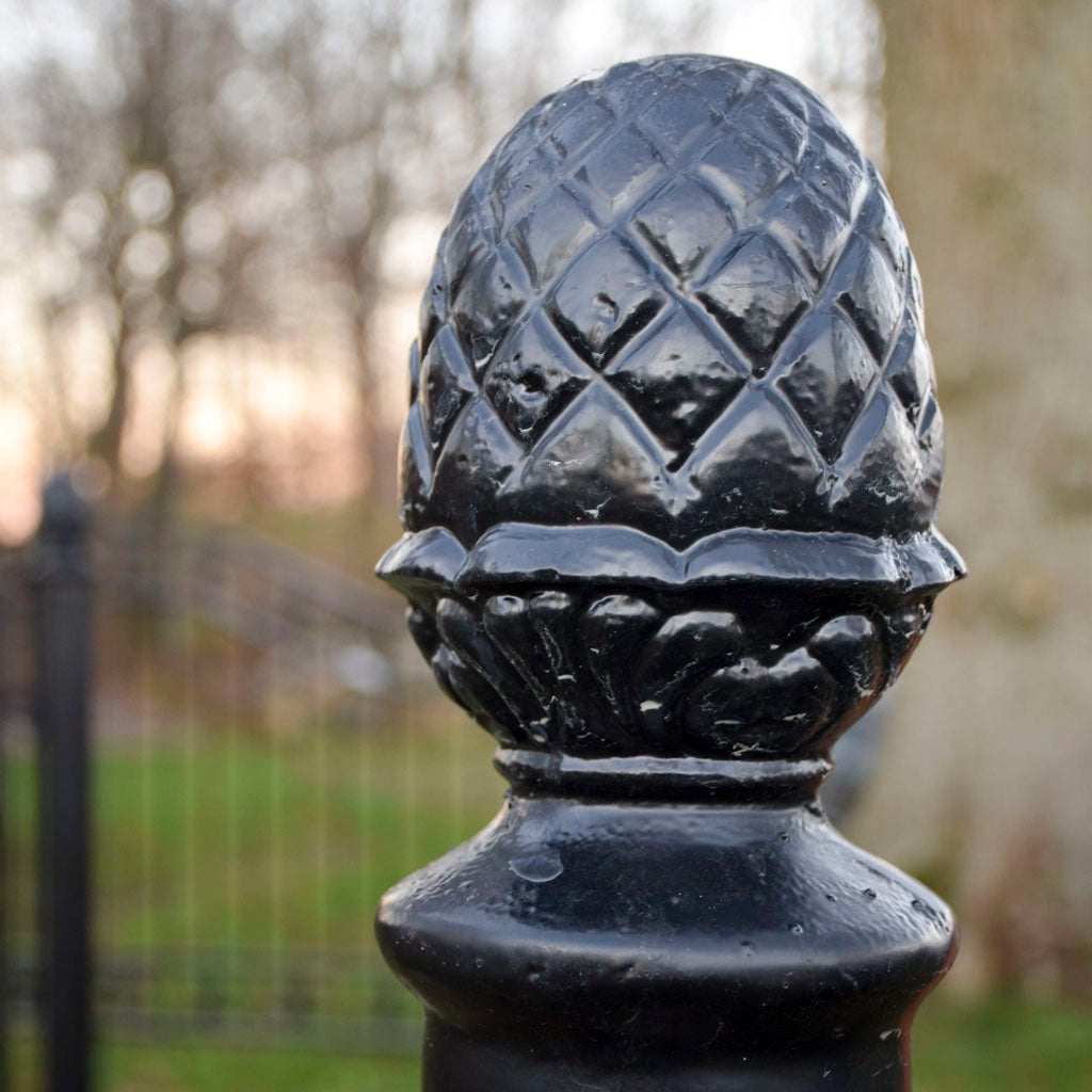 Valdemarsro måttanpassad smidesgrind enkel med stolpar