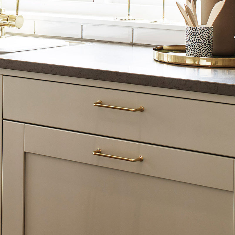 Draghandtag funkis litet obehandlad mässing