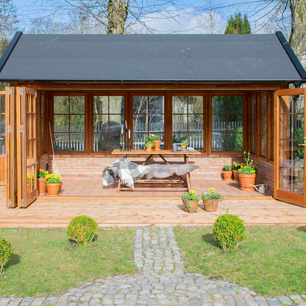 Måttanpassat vikdörrsparti i trä