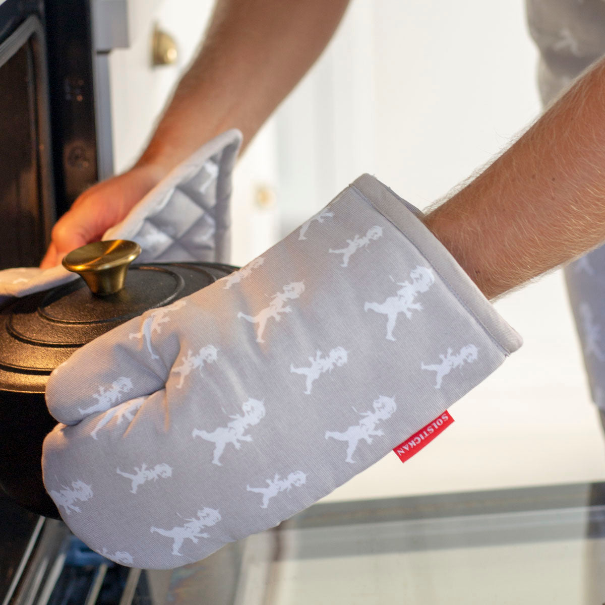 Solstickan grillvante grå