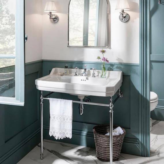 Klassiske Baderomsmobler () Klassiske Baderomsmobler