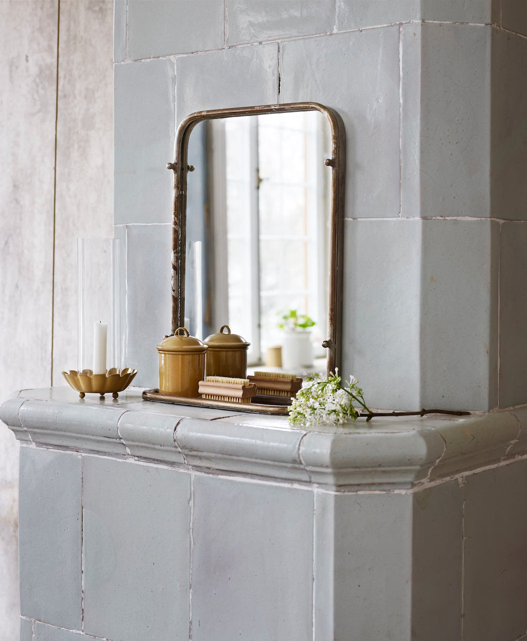 Spegel Karin m. Hylla Antik Silver Liten