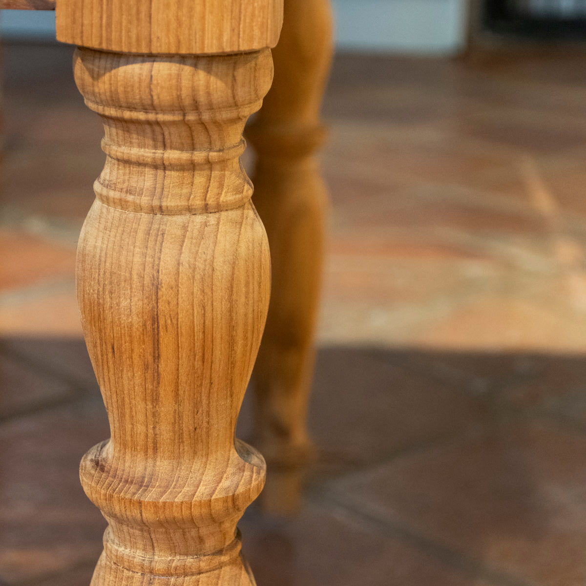 Köksö Edith i teak med marmorskiva