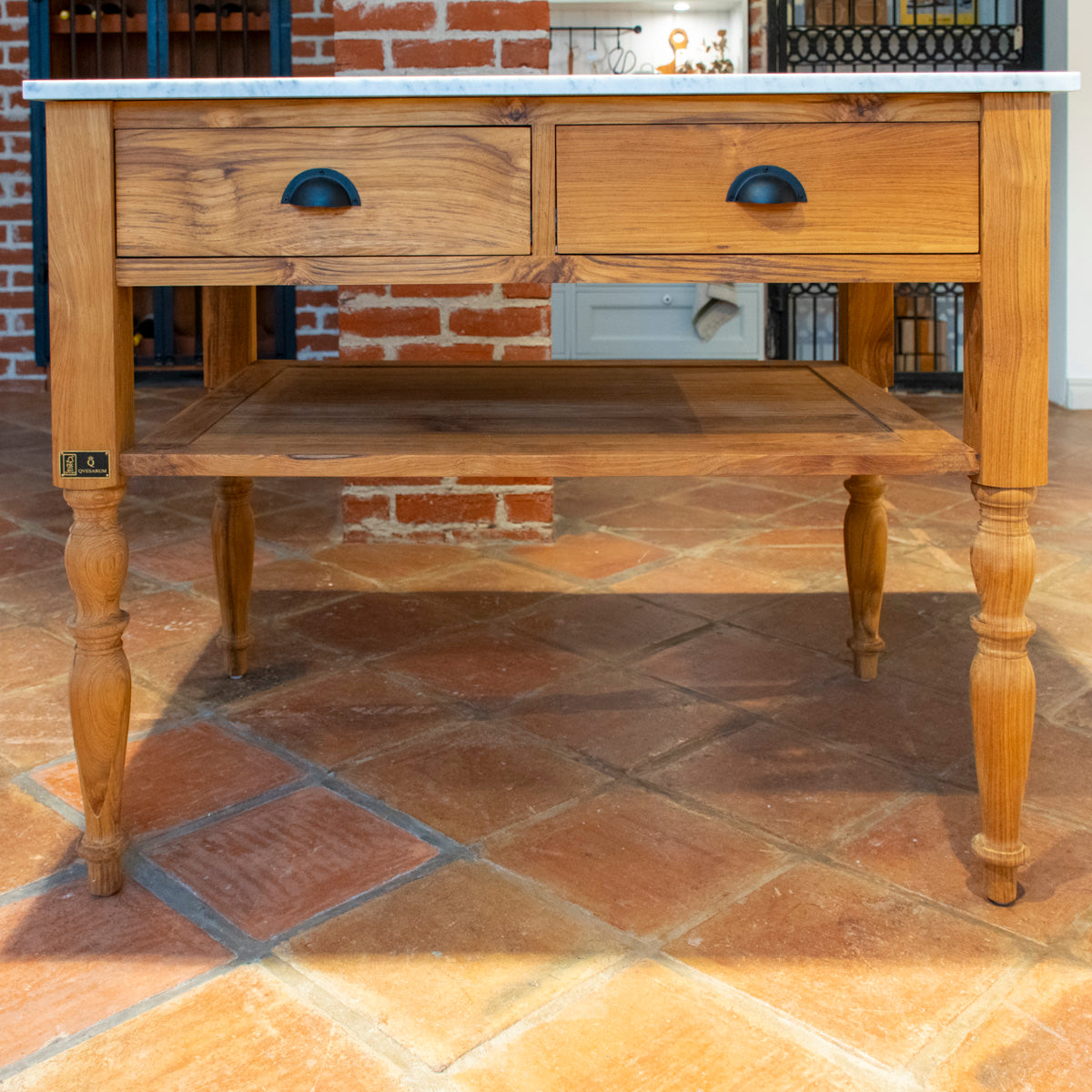 Köksö Edith i teak med marmorskiva