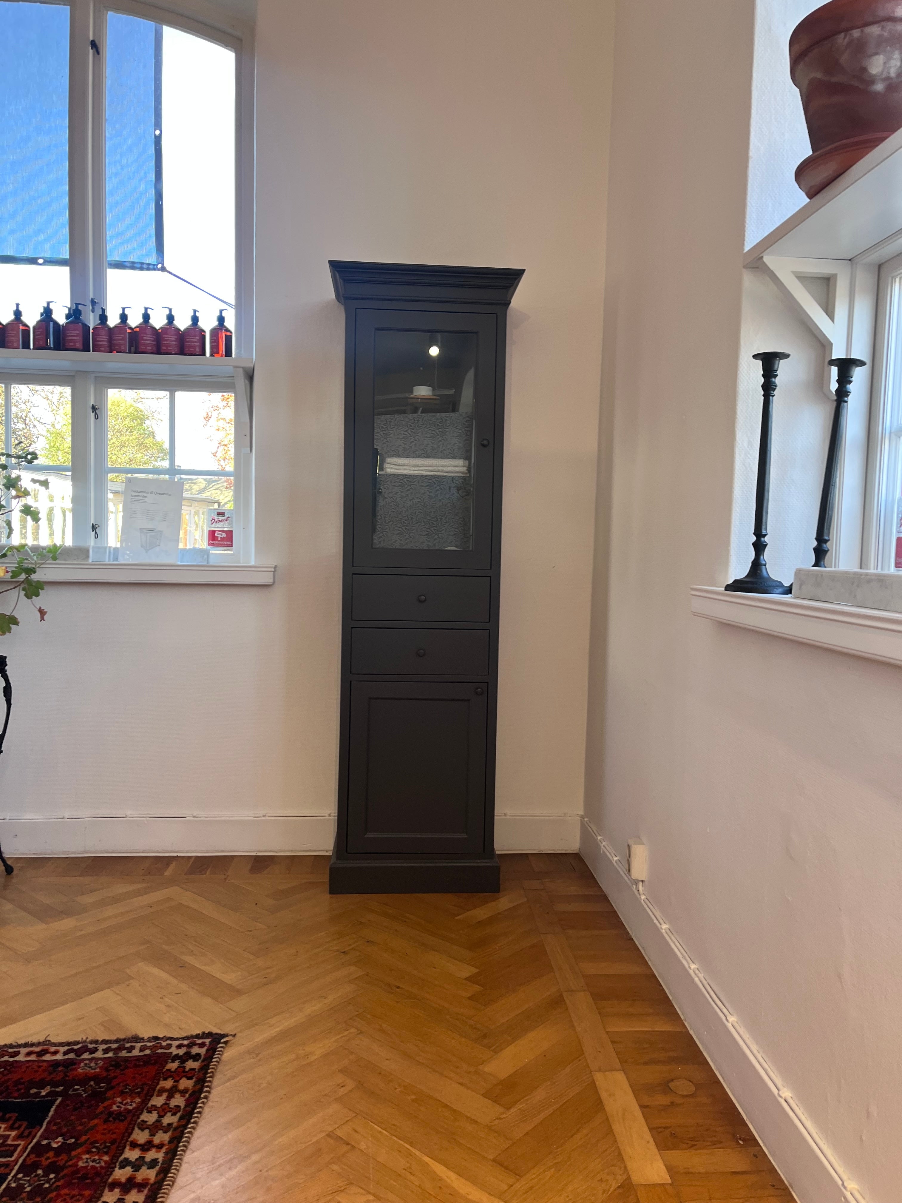 Agnes Hochschrank Anthrazitgrau