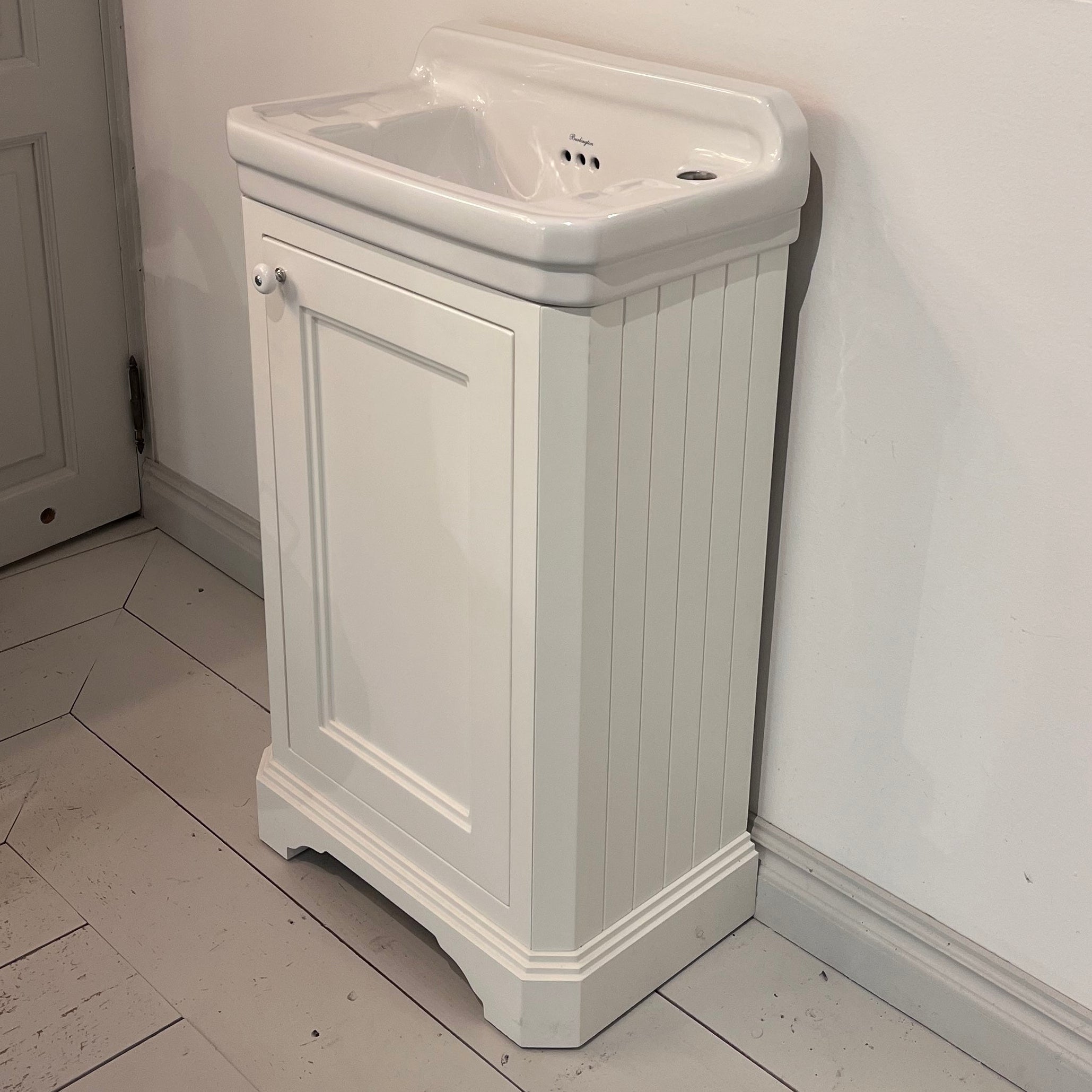 Liten kommod Burlington Edwardian vit (utställningsexemplar)