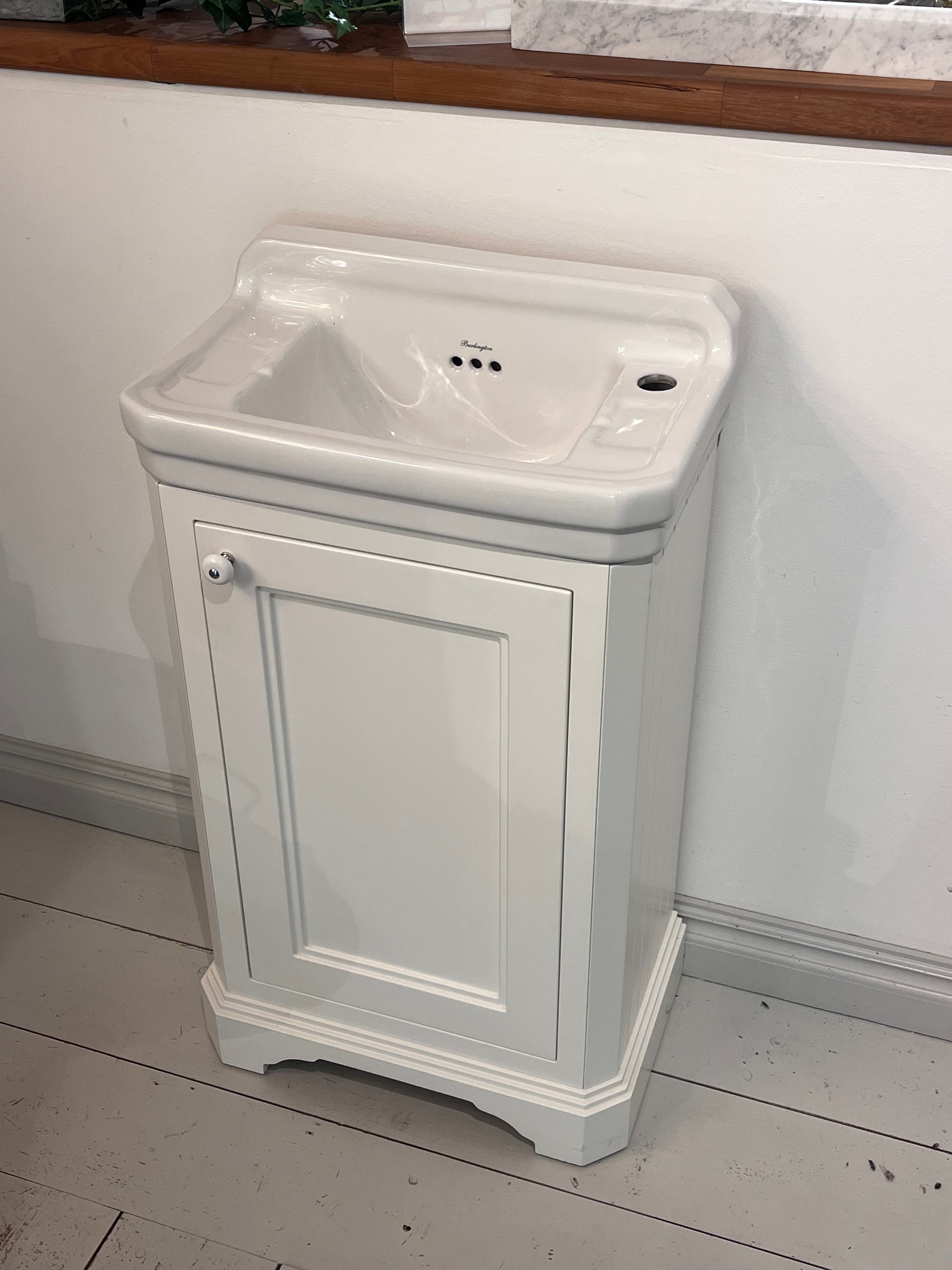 Liten kommod Burlington Edwardian vit (utställningsexemplar)